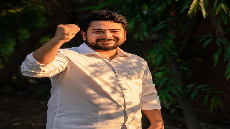 শিক্ষার্থীদের পিঠা উৎসবে মুখরিত বিদ্যালয় প্রাঙ্গণ